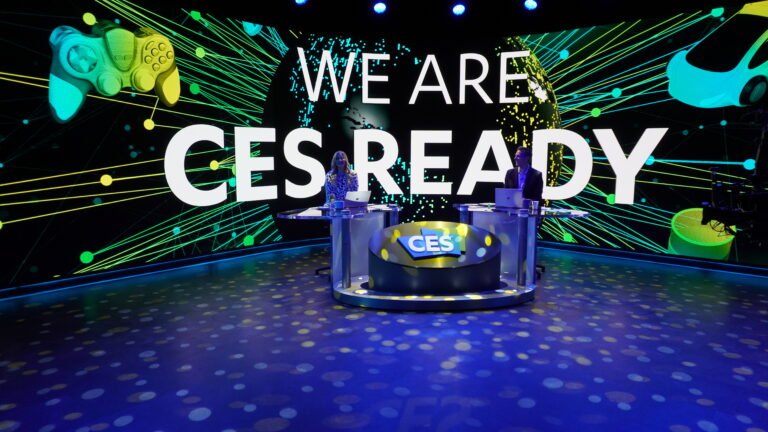 Ces 2021 anchor desk3.jpg?ext=